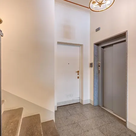 Duomo-porta Torre Penthouse With Private Terrace شقة