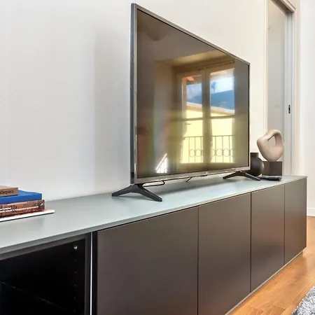 아파트 Duomo-porta Torre Penthouse With Private Terrace *